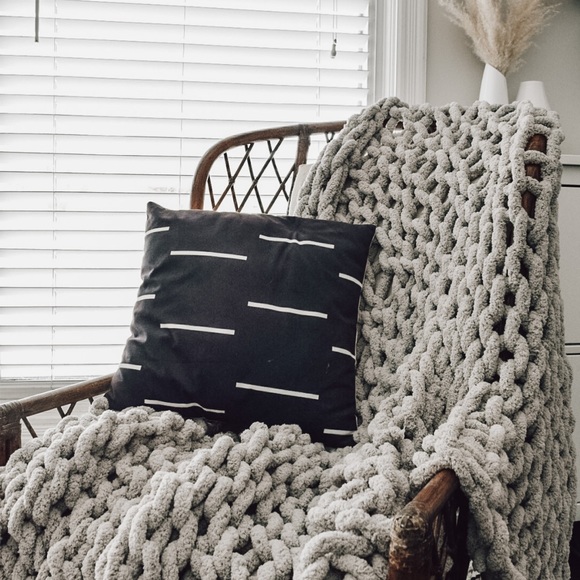 Chunky knit grey handmade blanket - Picture 1 of 2